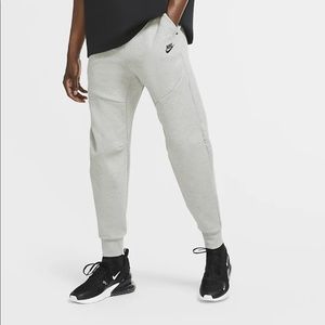 Nike Tech Fleece Taped Jogger Pants